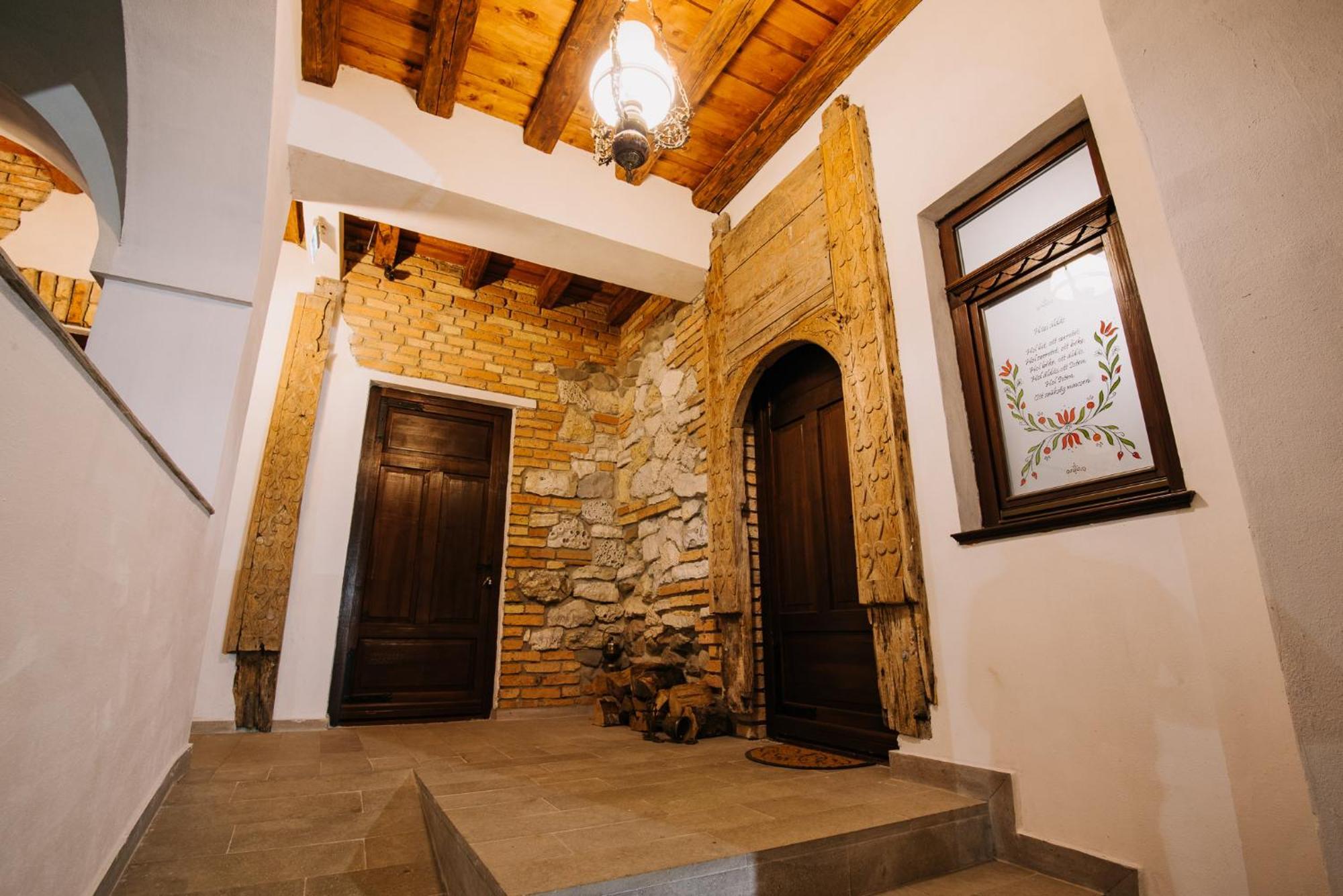 Molnos Kuria Pension Corund  Exterior foto